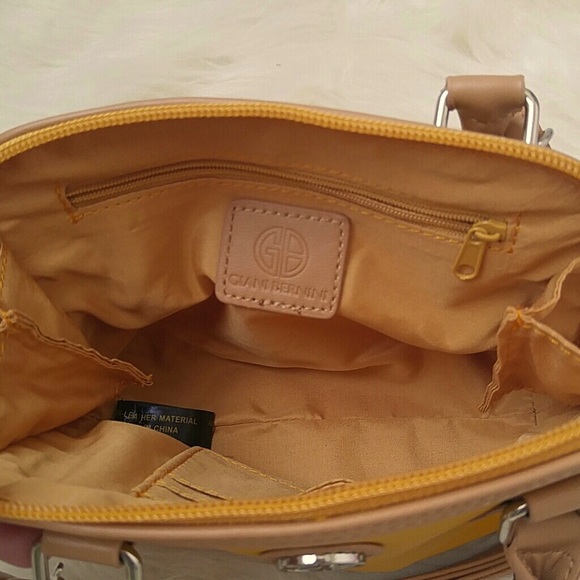 New Giani Bernini crossbody - Picture 2 of 7